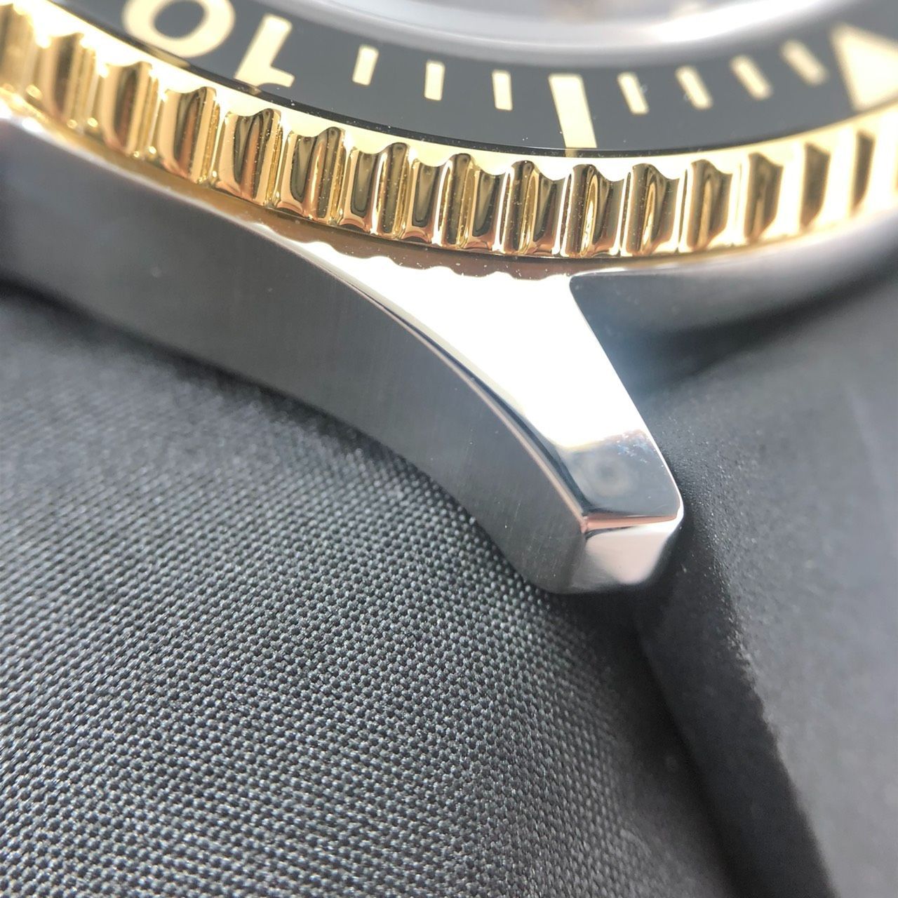 !!稼働品!! TISSOT ティソ SEASTAR シースター 1000 黒文字盤 時計 3針 ブラック メンズ デイト ブランド クォーツ QZ SS ラバー 完備 ボトムス ワードローブ