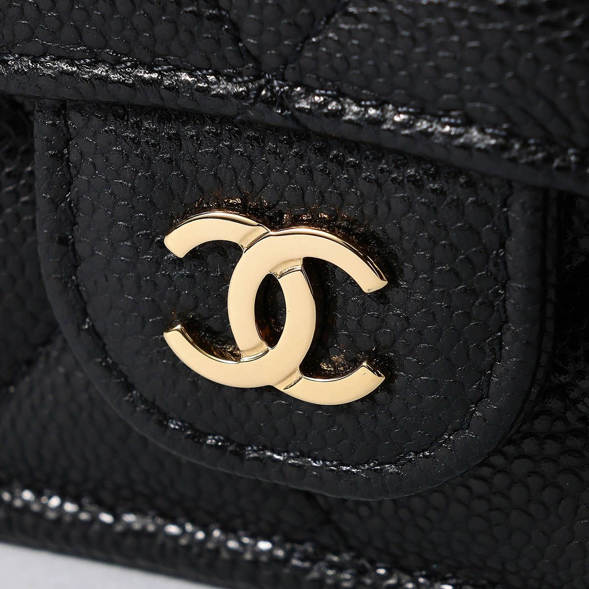 新品 シャネル CHANEL 3つ折り財布 クラシック スモール フラップ 