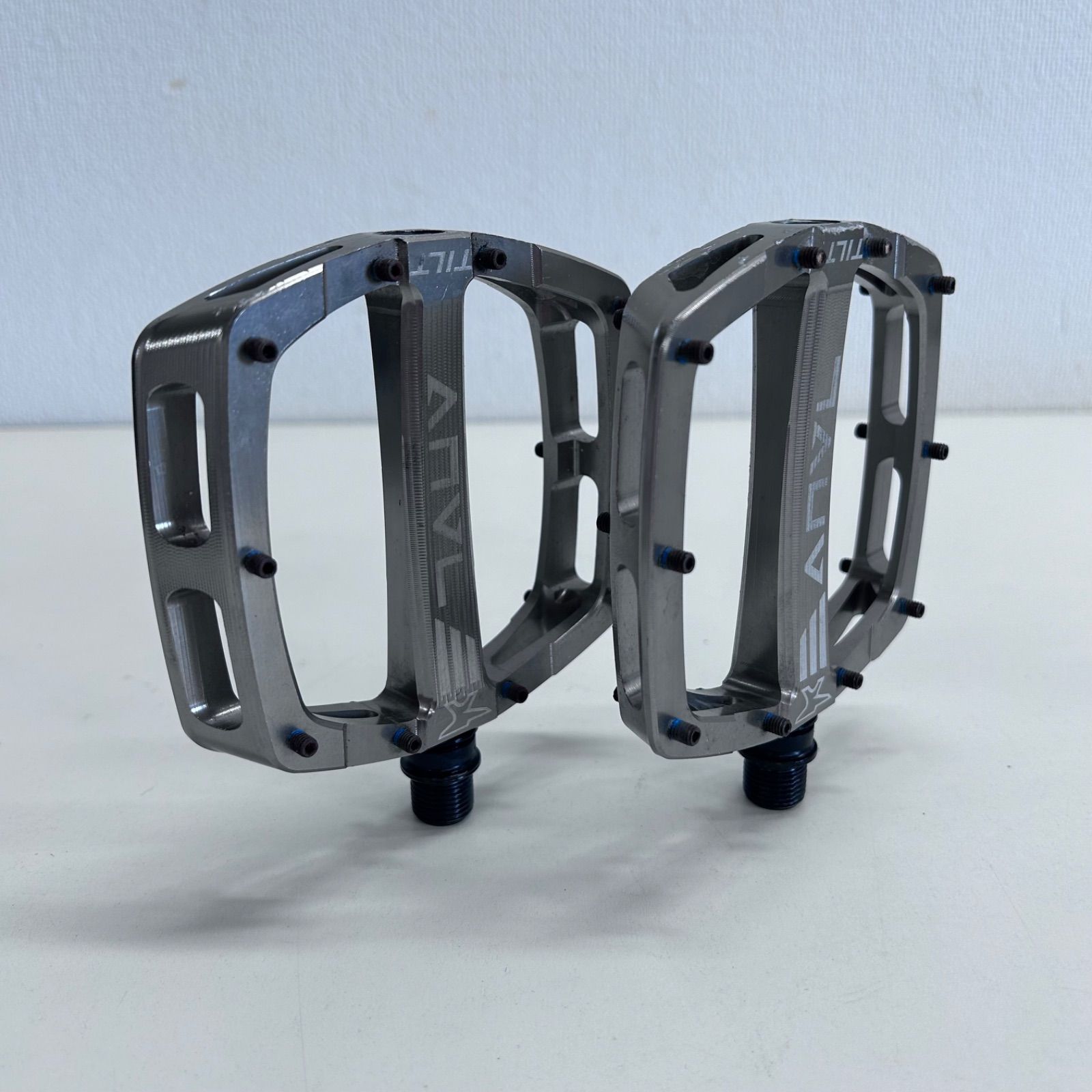 ANVL TILT PEDAL V3 フラットペダル - メルカリ
