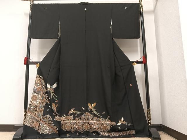 D687 黒留袖　華文　金彩　落款　正絹　着物　袷　　極美品 平和屋着物□豪華黒留袖 雪輪花文 金彩 正絹 逸品 AAAX4974gw