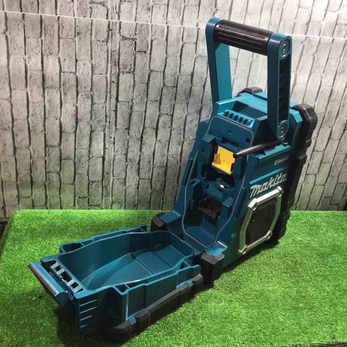 ☆マキタ(makita) コードレスラジオ MR106【川口店】
