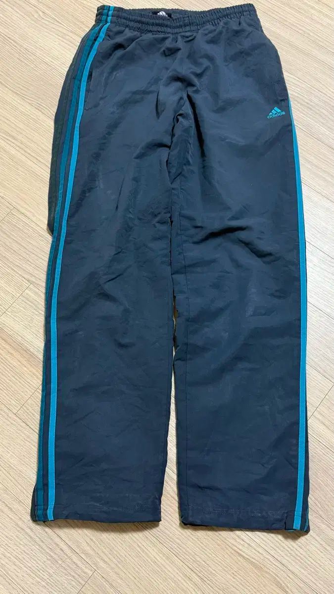 adidas アディダス トラックパンツ
