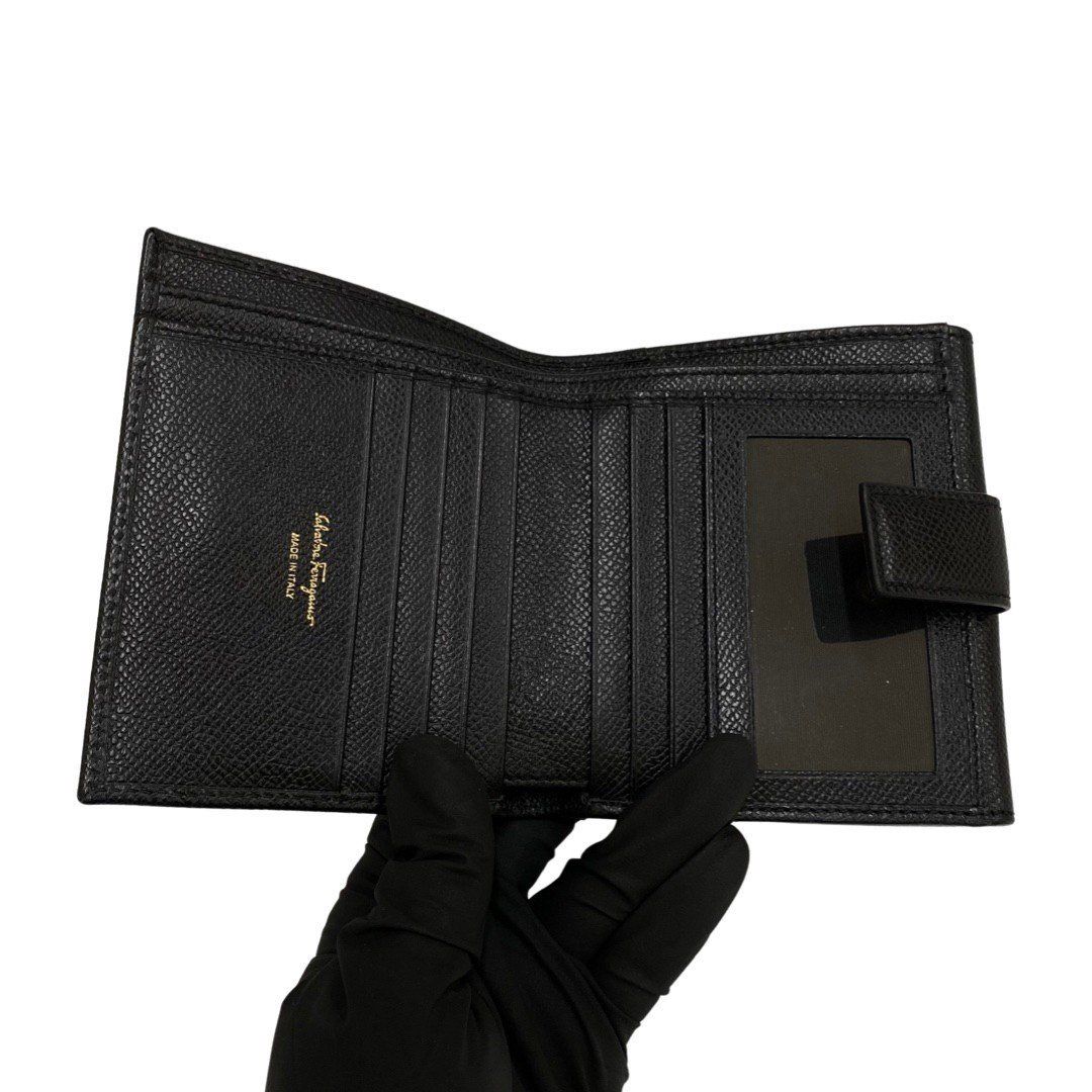 極美品【フェラガモ】ガンチーニ レザー 2つ折り 財布 黒 極美品