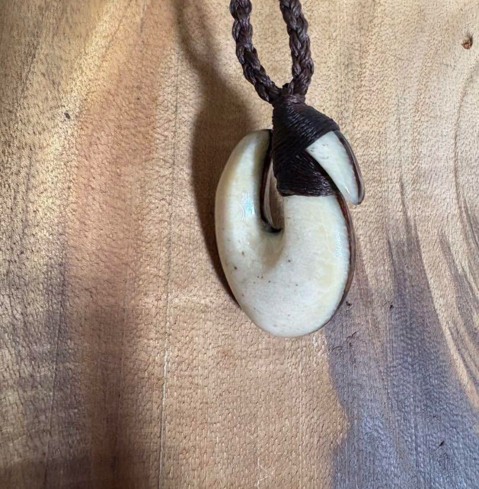 ボーンカービングネックレス hksw3