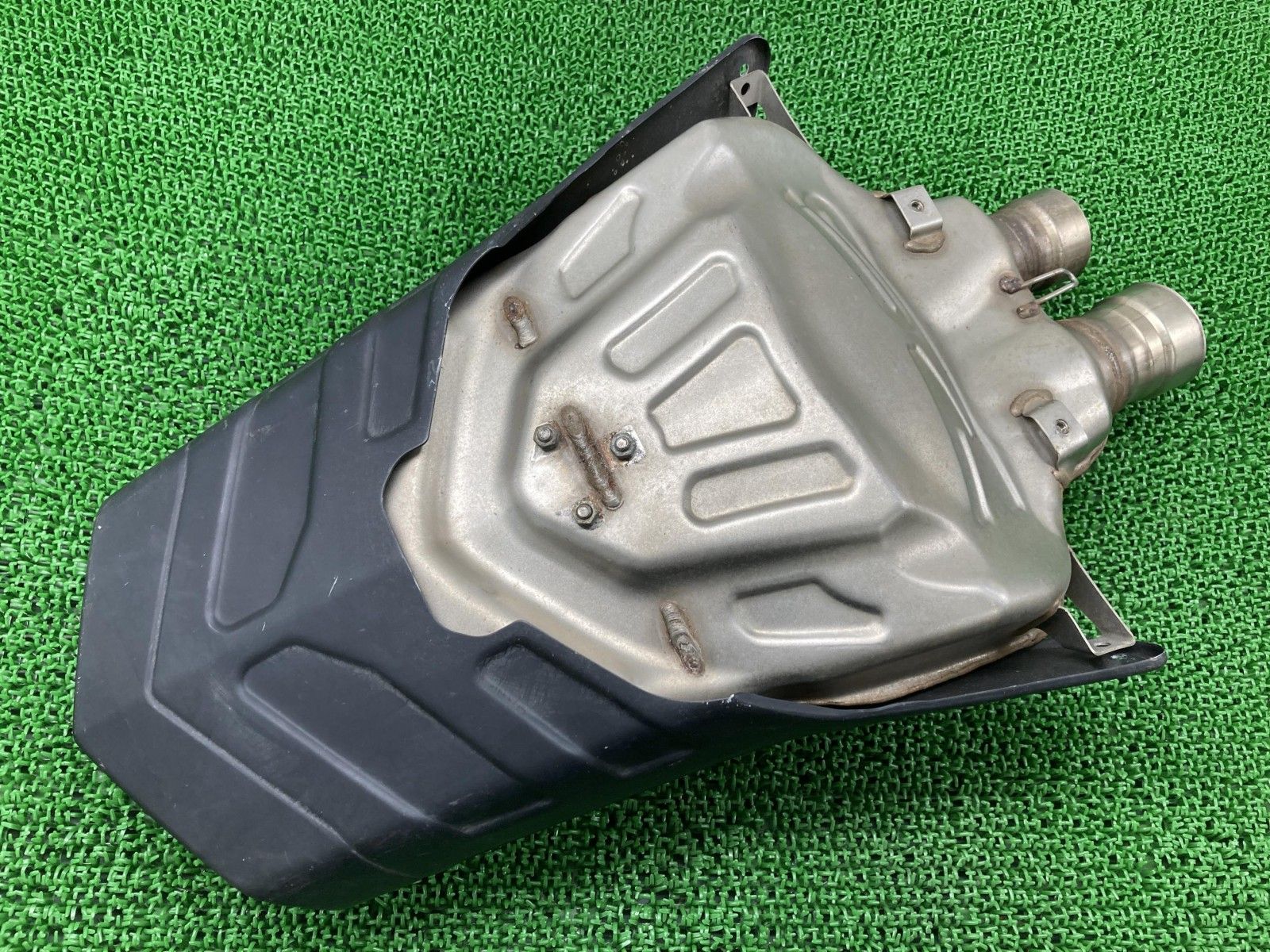 999S サイレンサーマフラー 573.1.064.1B ドゥカティ 純正 バイク 部品