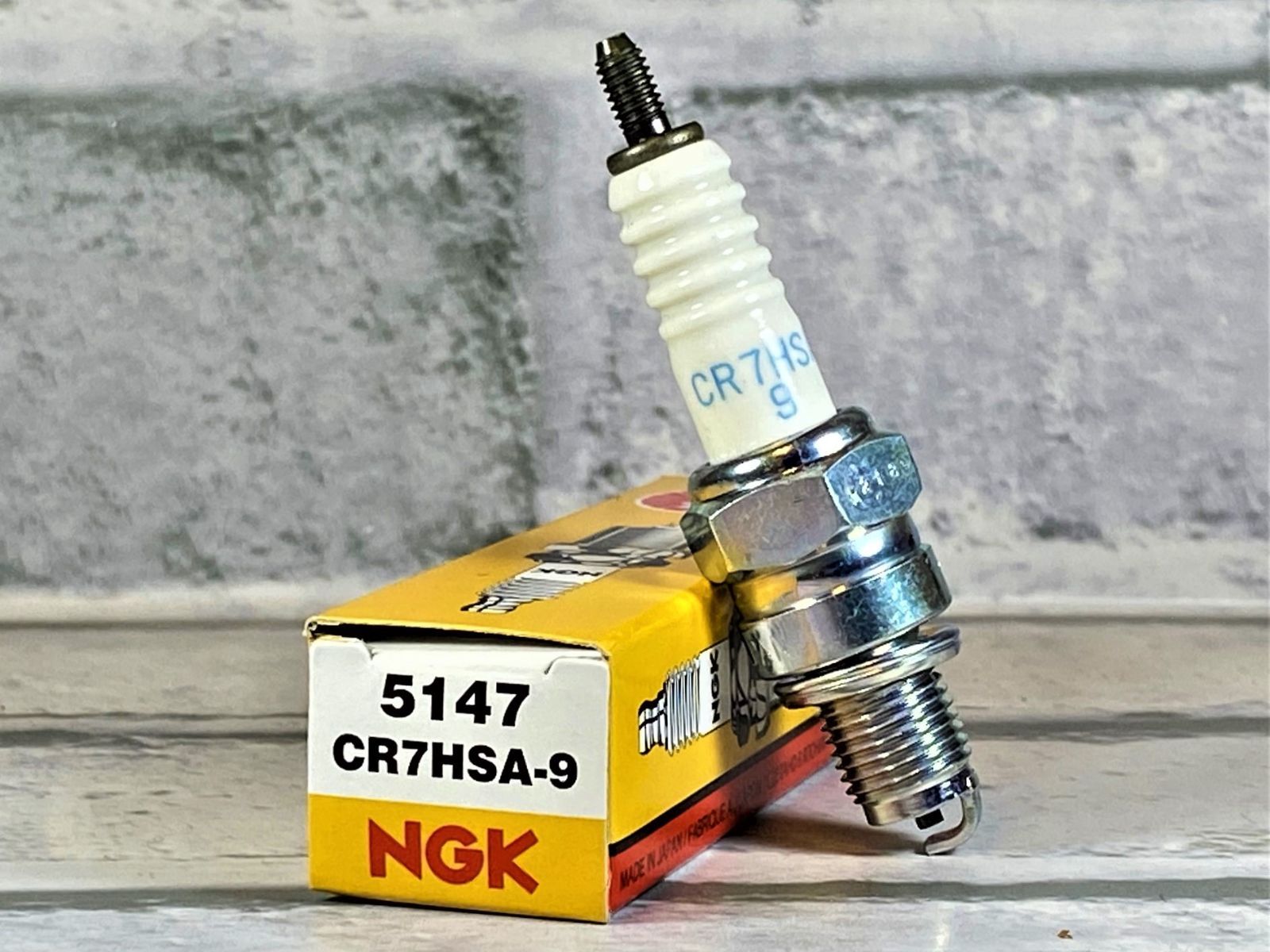 NGK エヌジーケー 標準プラグ CR7HSA-9 5147 ジョルノ ジョルノ ...