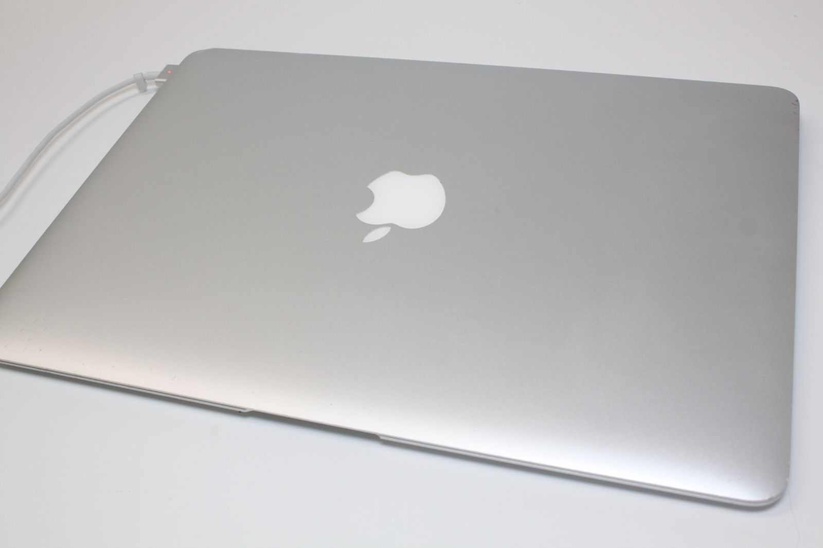 ジャンク品】MacBook Air（13インチ,Early 2015）128GB/8GB〈MJVE2J/A 