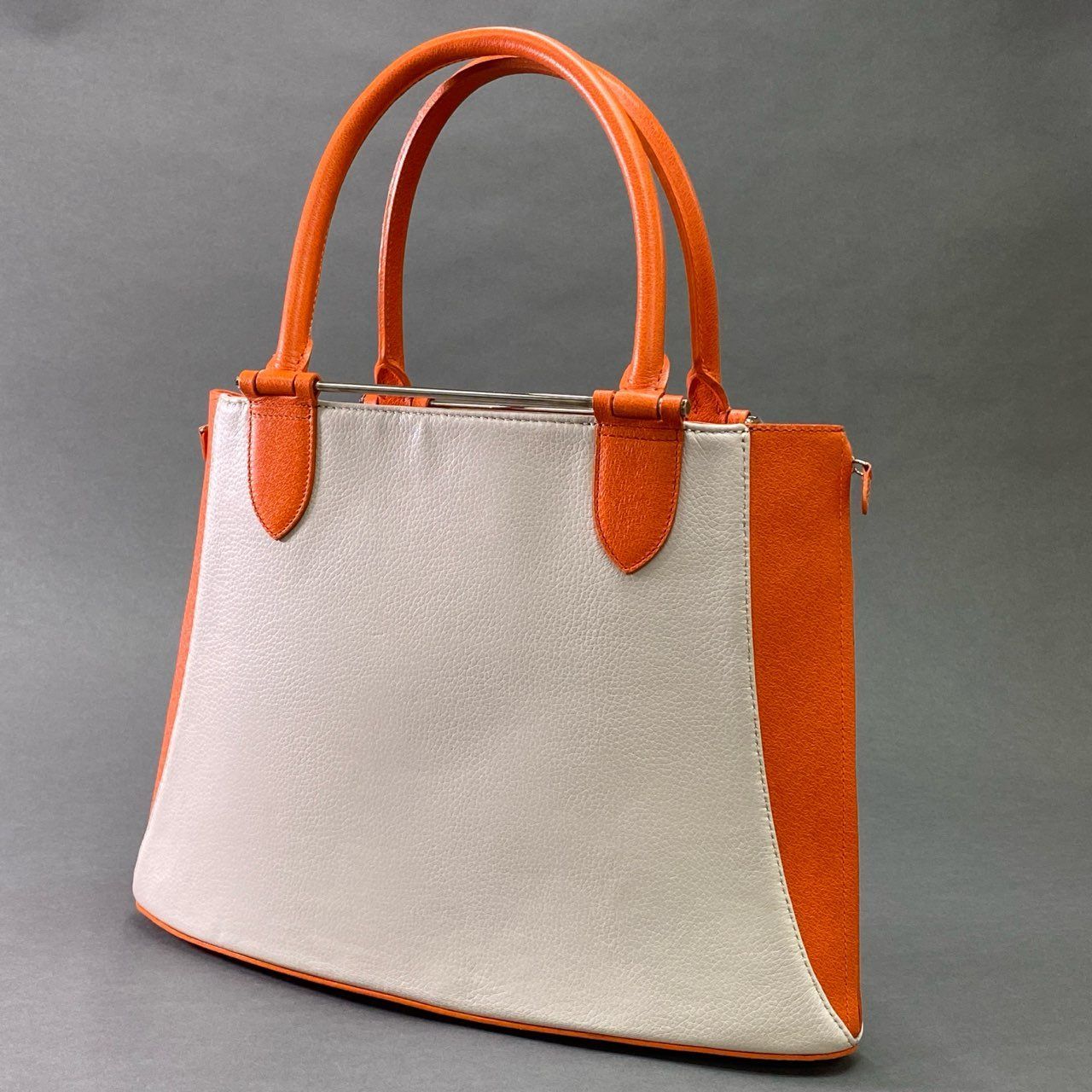 高級バッグオレンジ レザー ハンドバッグ 保存袋付き