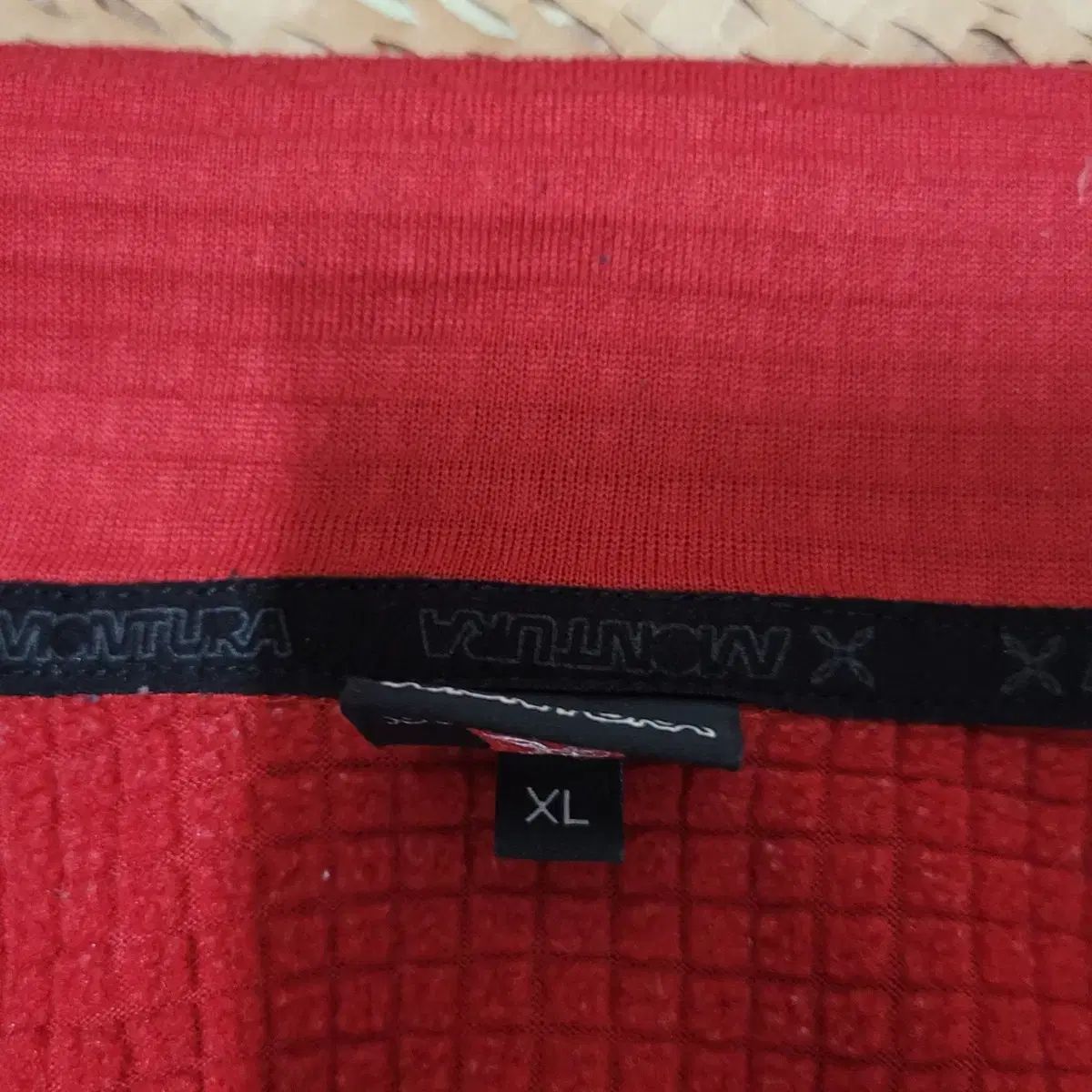 モンチュラ 長袖Tシャツ