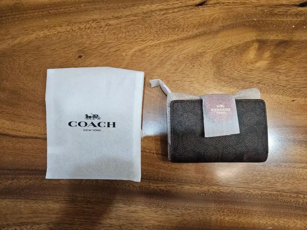 コーチウォレット新商品