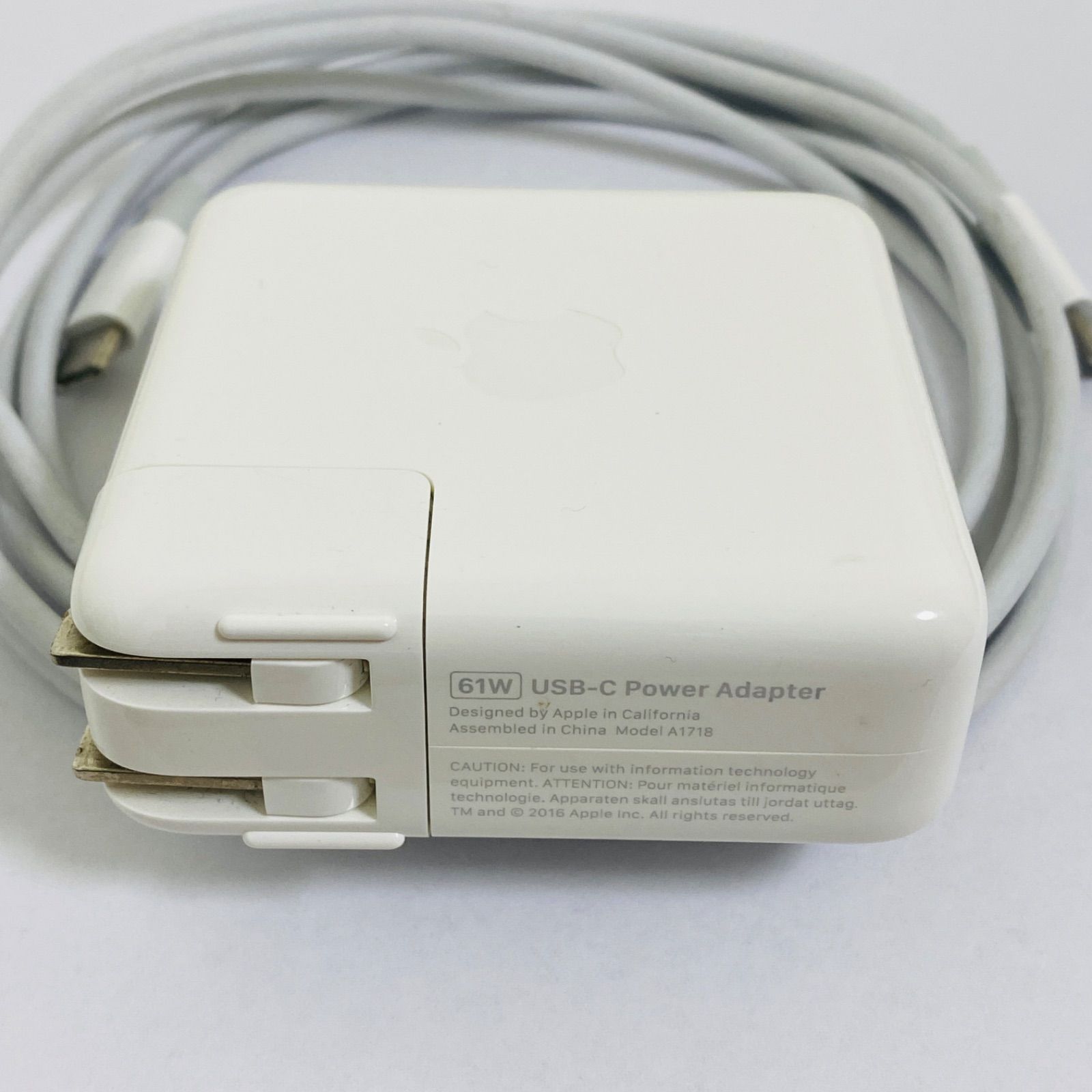 【純正品・未使用】MacBook 61w 電源アダプタとUSB-C 充電ケーブル