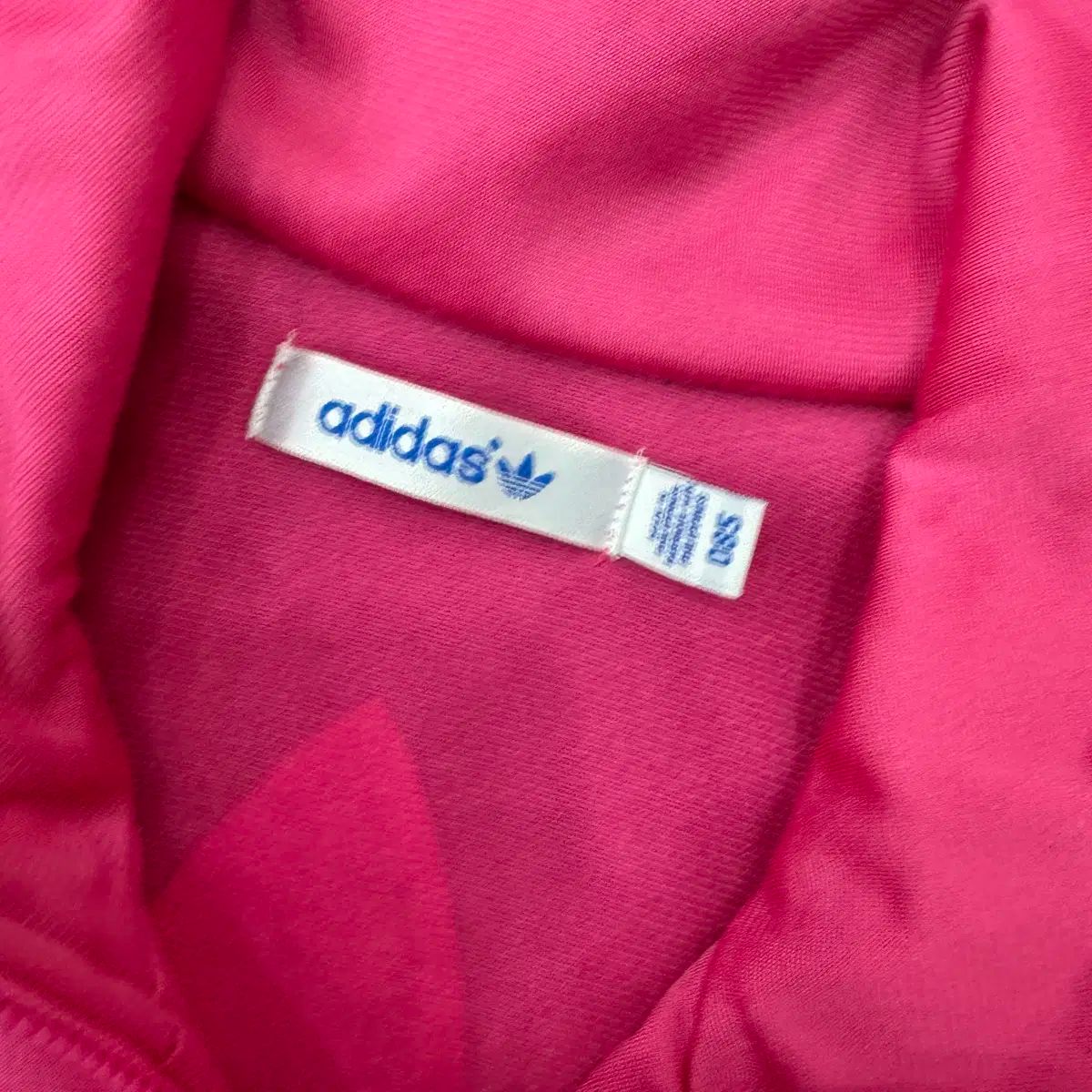 トラックトップス