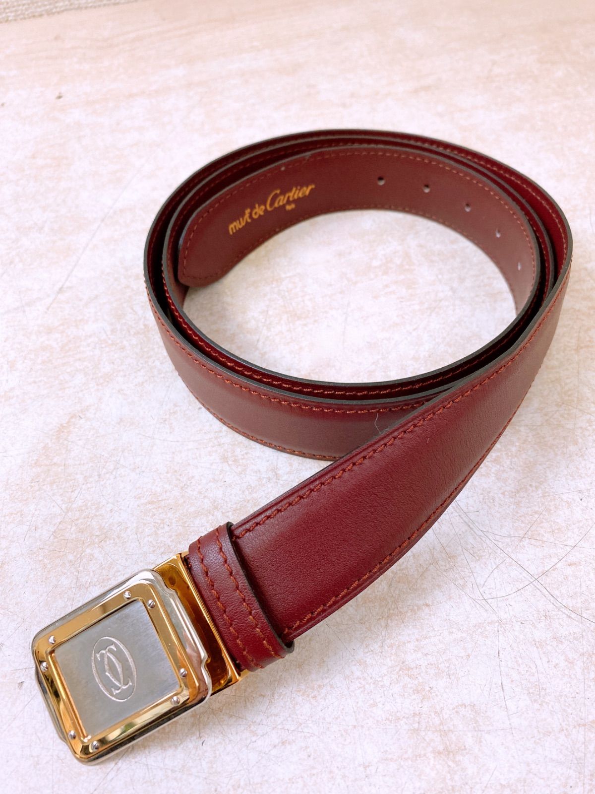 Cartier カルティエ ベルト レザー マスト ギャランティカード き メンズ ボルドー must de Paris 紳士用 赤茶 ワイン色 オシャレ ビジネス コンビ 化粧箱