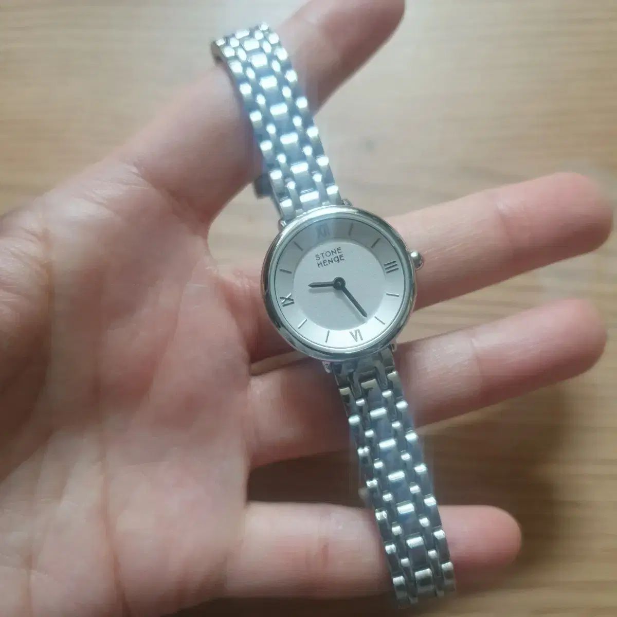 電池交換済】ヴィヴィアン 腕時計 ストーンヘンジ MAN ブラック 箱あり