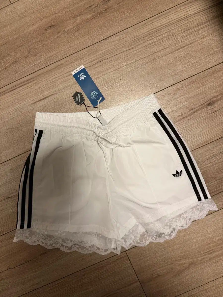 adidas アディダス レース トリム ショートパンツ スモール S