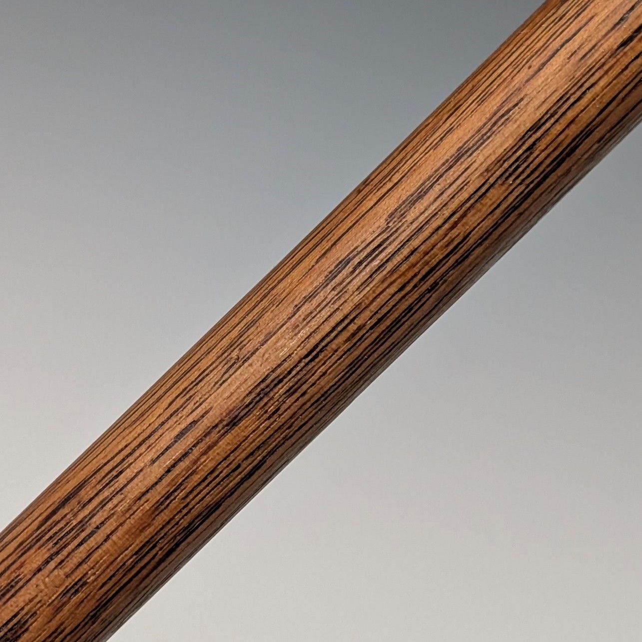 1919年 英国アンティーク ブラウンシャフト 曲がりハンドル 純銀装飾 軽量ステッキ 杖 82cm 1919年 英国アンティーク ブラウンシャフト 曲がりハンドル 純銀