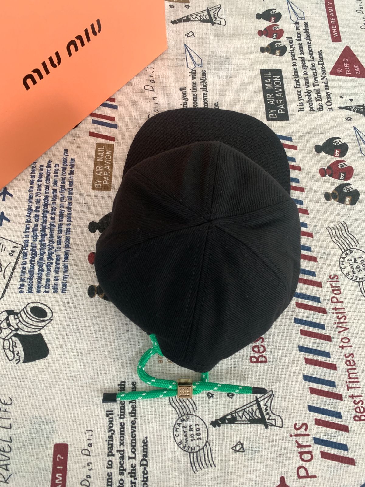 男女兼用/美品♬ミュウミュウ キャップ ブラック 美品MIUMIU(ミュウ