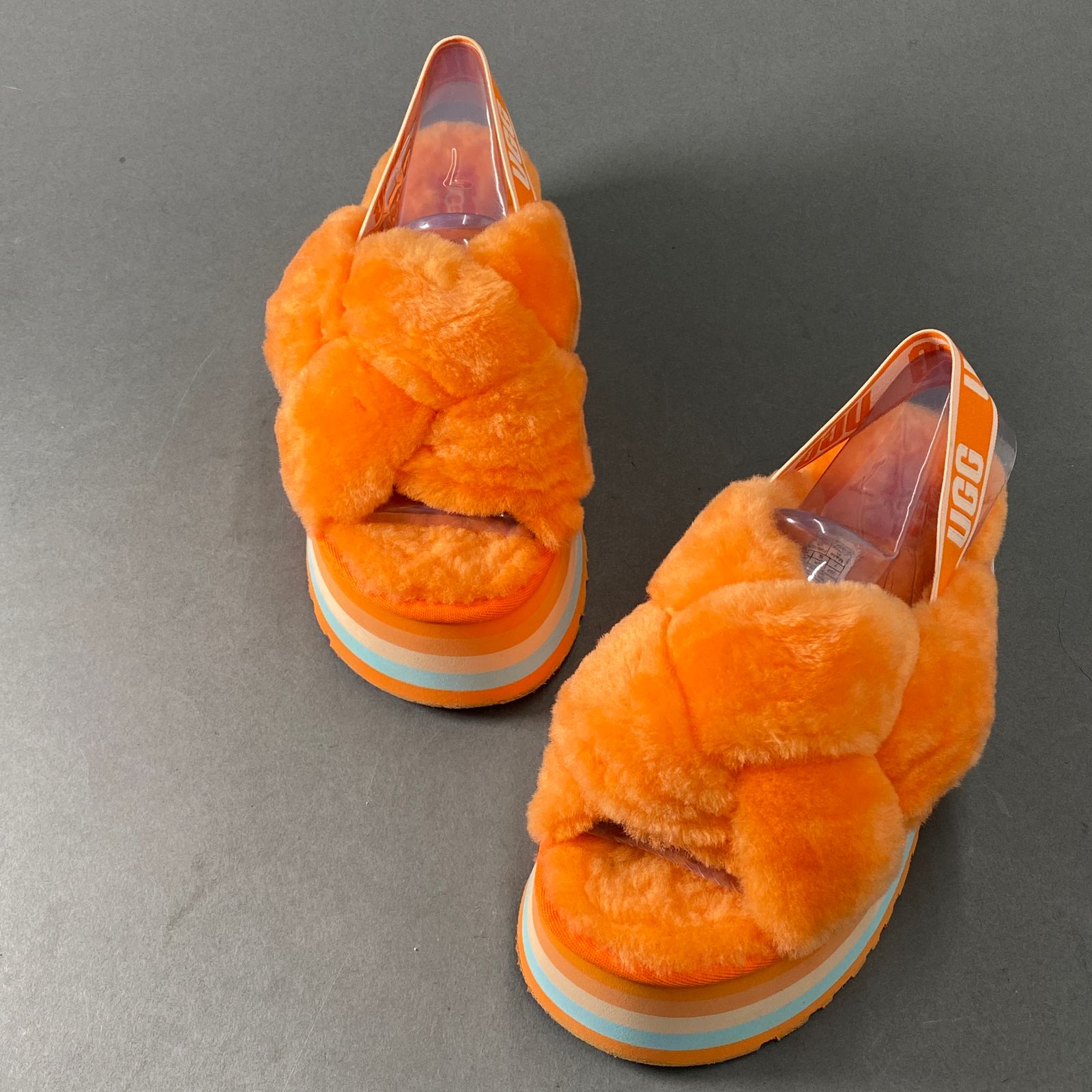 A15 UGG アグ W DISCO KNOT SLIDE ディスコノットスライド