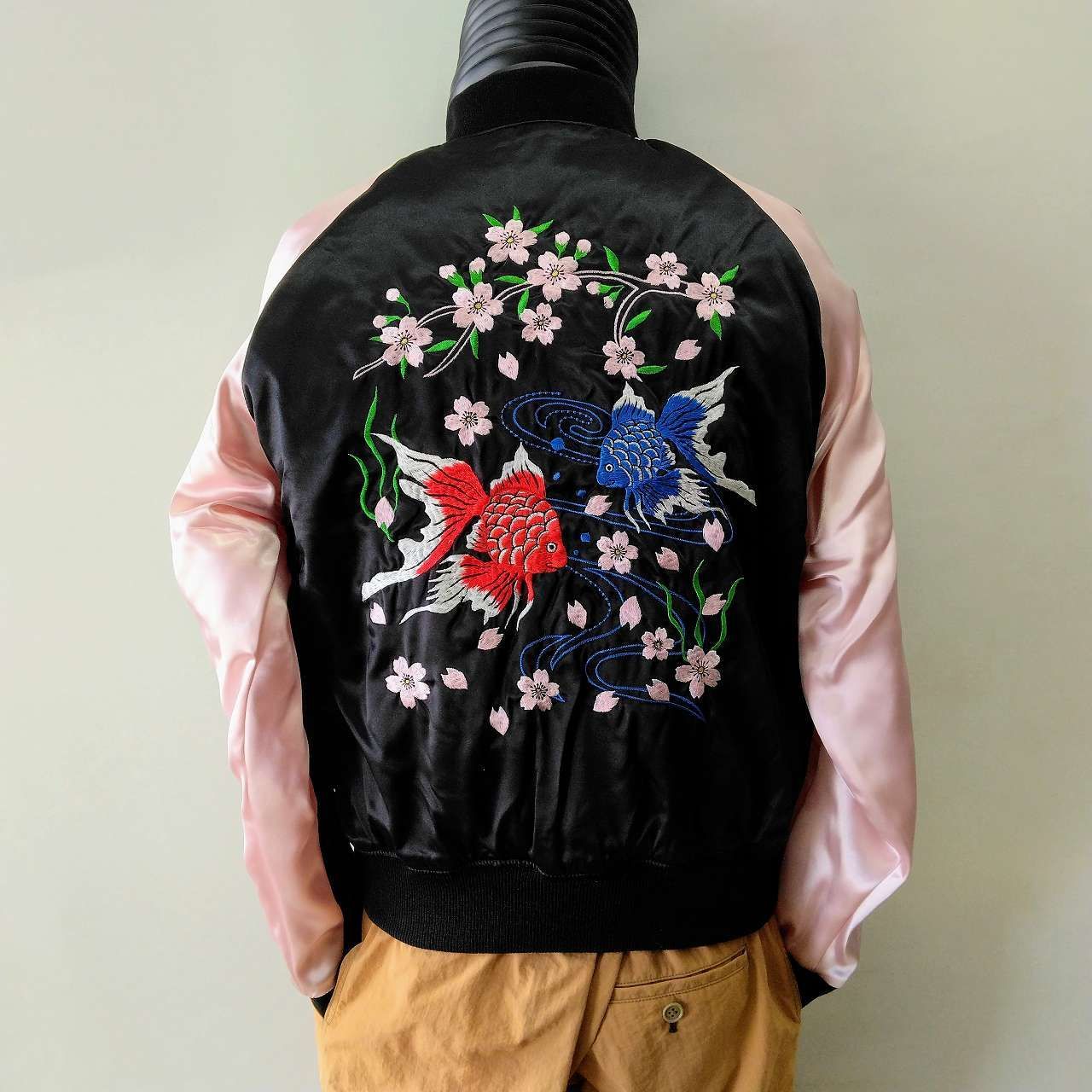 OneMall provides Mercari products: スカジャン 金魚刺繍 Embroidered