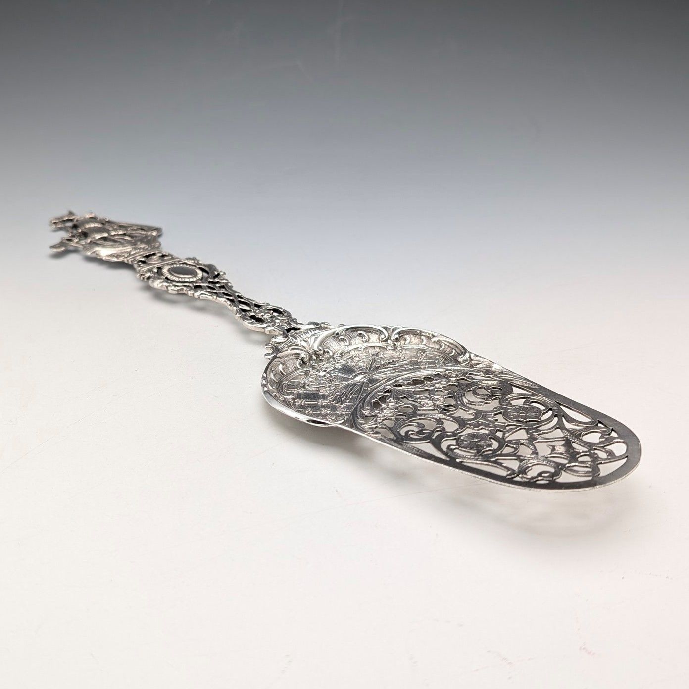 ヴィンテージ コンチネンタルシルバー製 帆船透かし装飾 ペストリーサーバ 83g ヴィンテージ コンチネンタルシルバー製 帆船透かし装飾