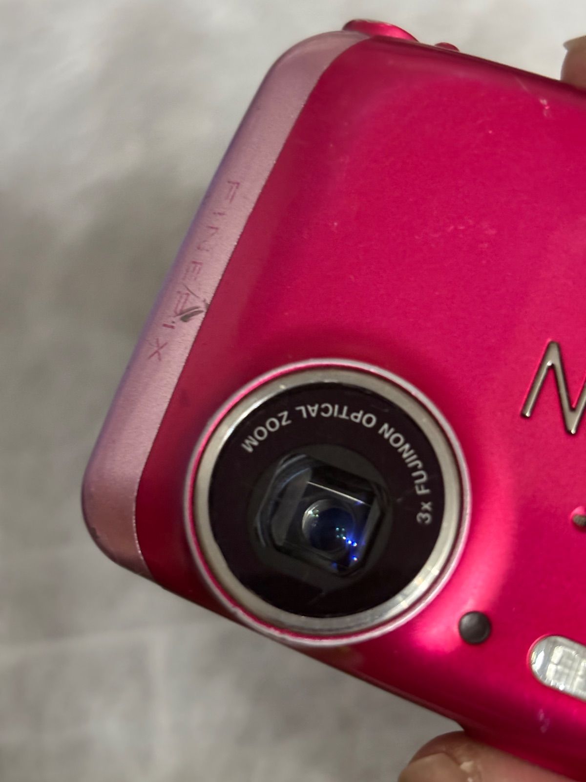コンパクトデジタルカメラ FUJIFILM FinePix Z33 WP 8203 - メルカリ