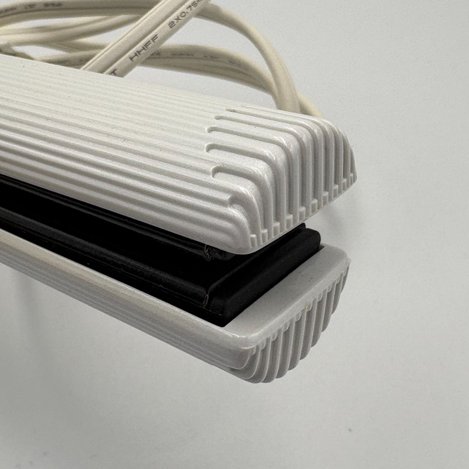 Refa トップ リファ ビューテック ストレートアイロンRE-AC02A ホワイト