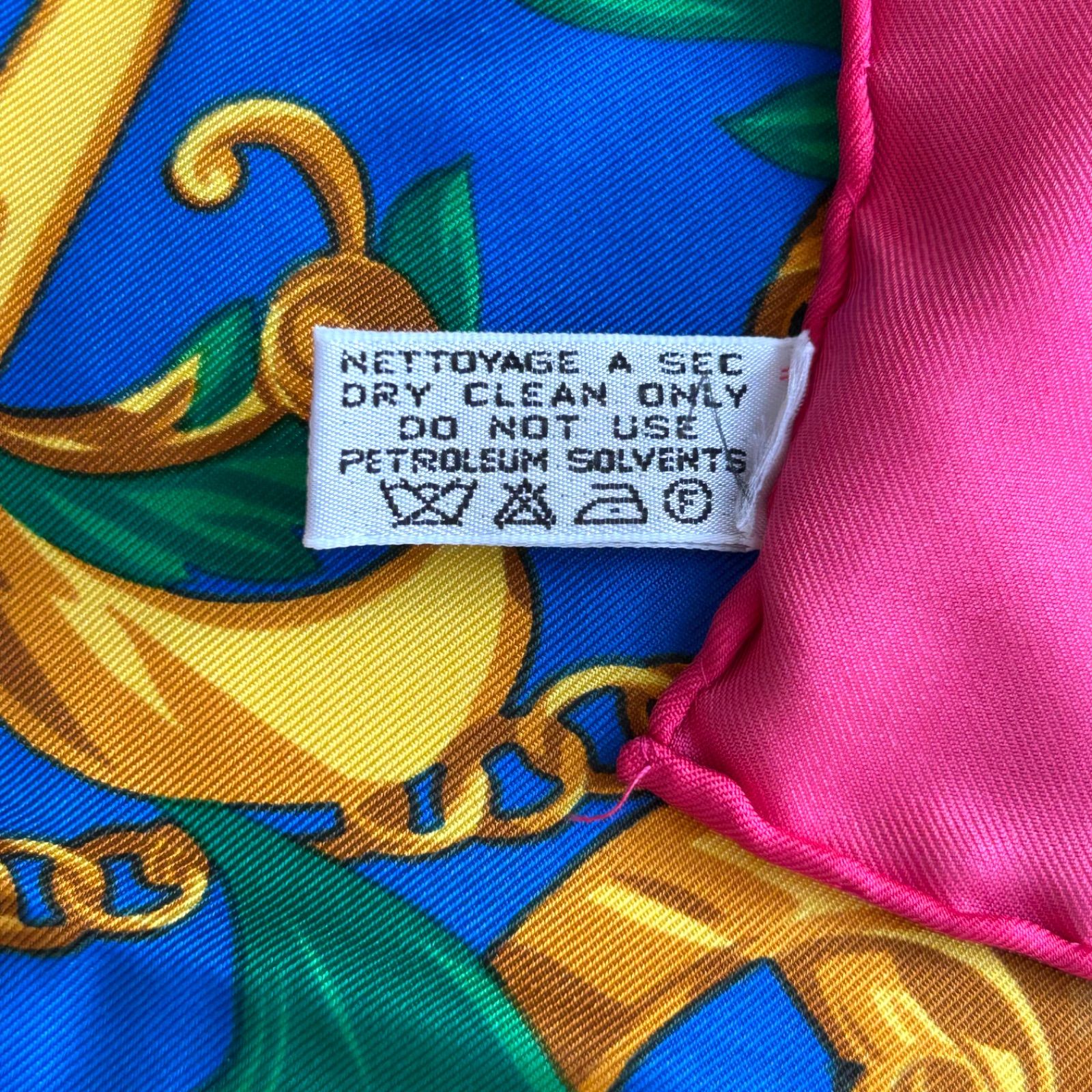 CELINE スカーフ 大判 CELINE スカーフ 135cm×133cm 超大判 透け感