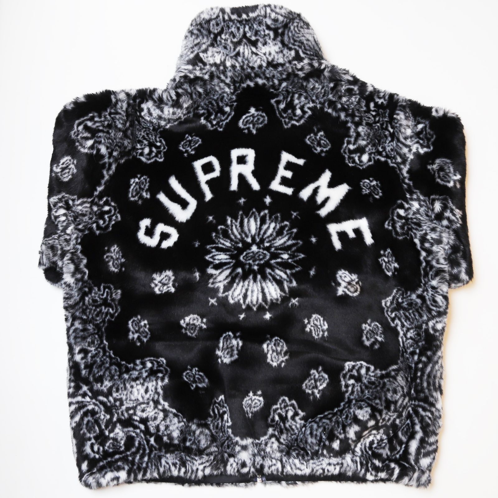 【未使用】Supreme　Bandana Faux Fur Bomber Jacket　ブラック　サイズM　シュプリーム　バンダナ フォックスファー  ボンバー ジャケット　アウター コート　2021SS