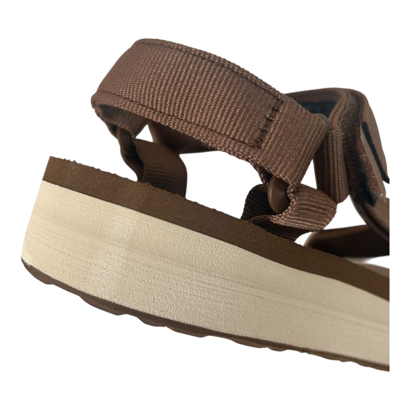 Teva スポーツサンダル ブラウン Tevaで人気のサンダルに新色が登場！鮮やかなカラーやアニマル柄