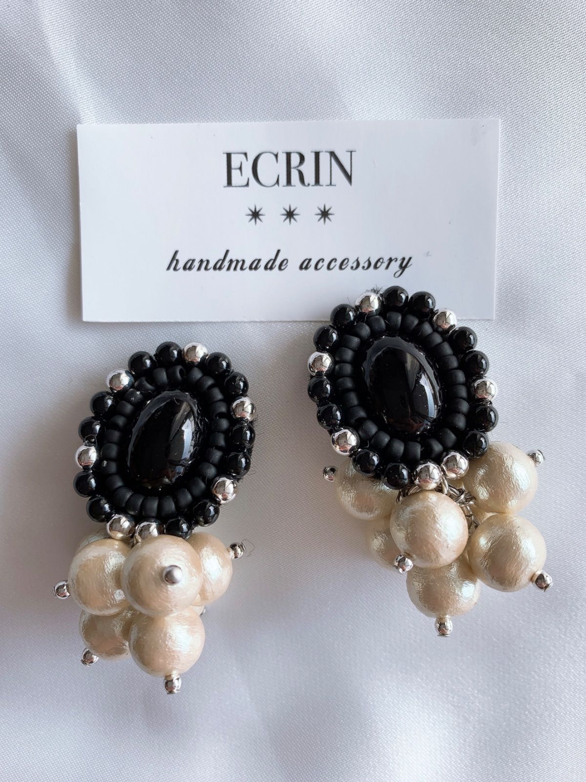 1205】ブラック カボション ビーズ刺繍 コットンパール ハンドメイド  