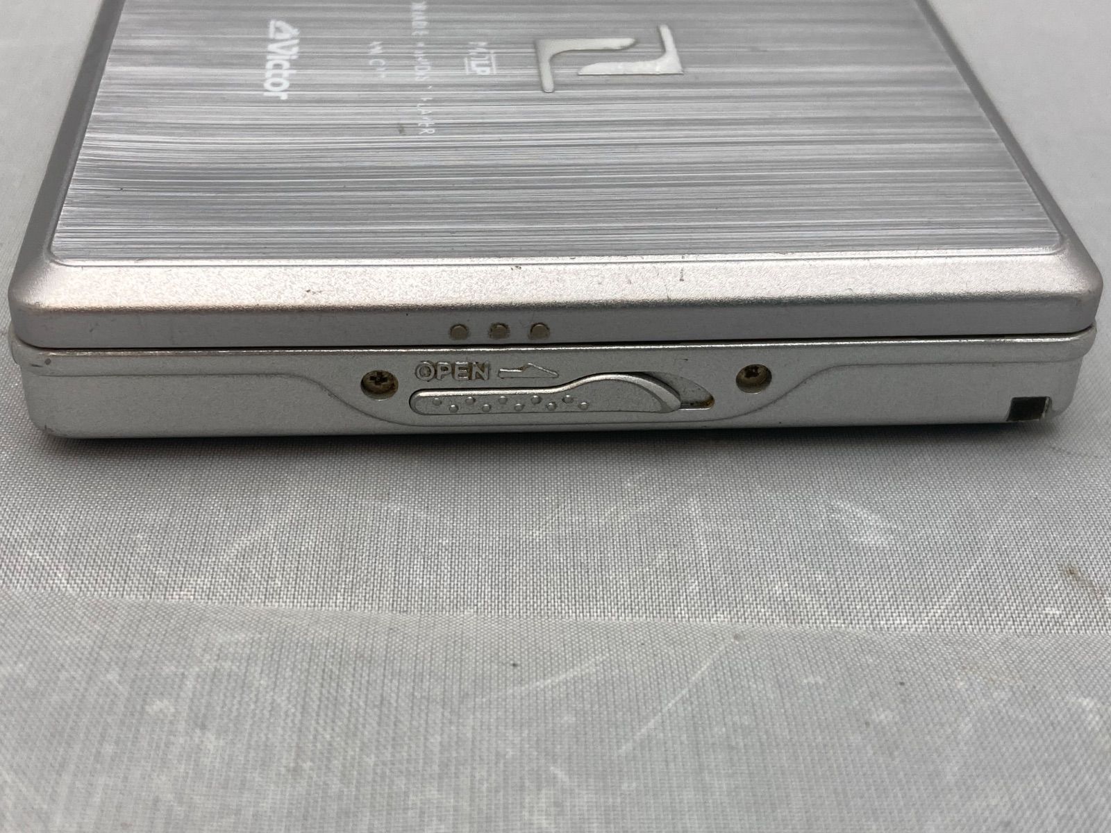 【中古】非常に良いVictor JVC ポータブルＭＤプレイヤーＸＭ-Ｃ17-S ☆ Victor ビクター XM-C17 MDLP PORTABLE MDPLAYER ポータブル