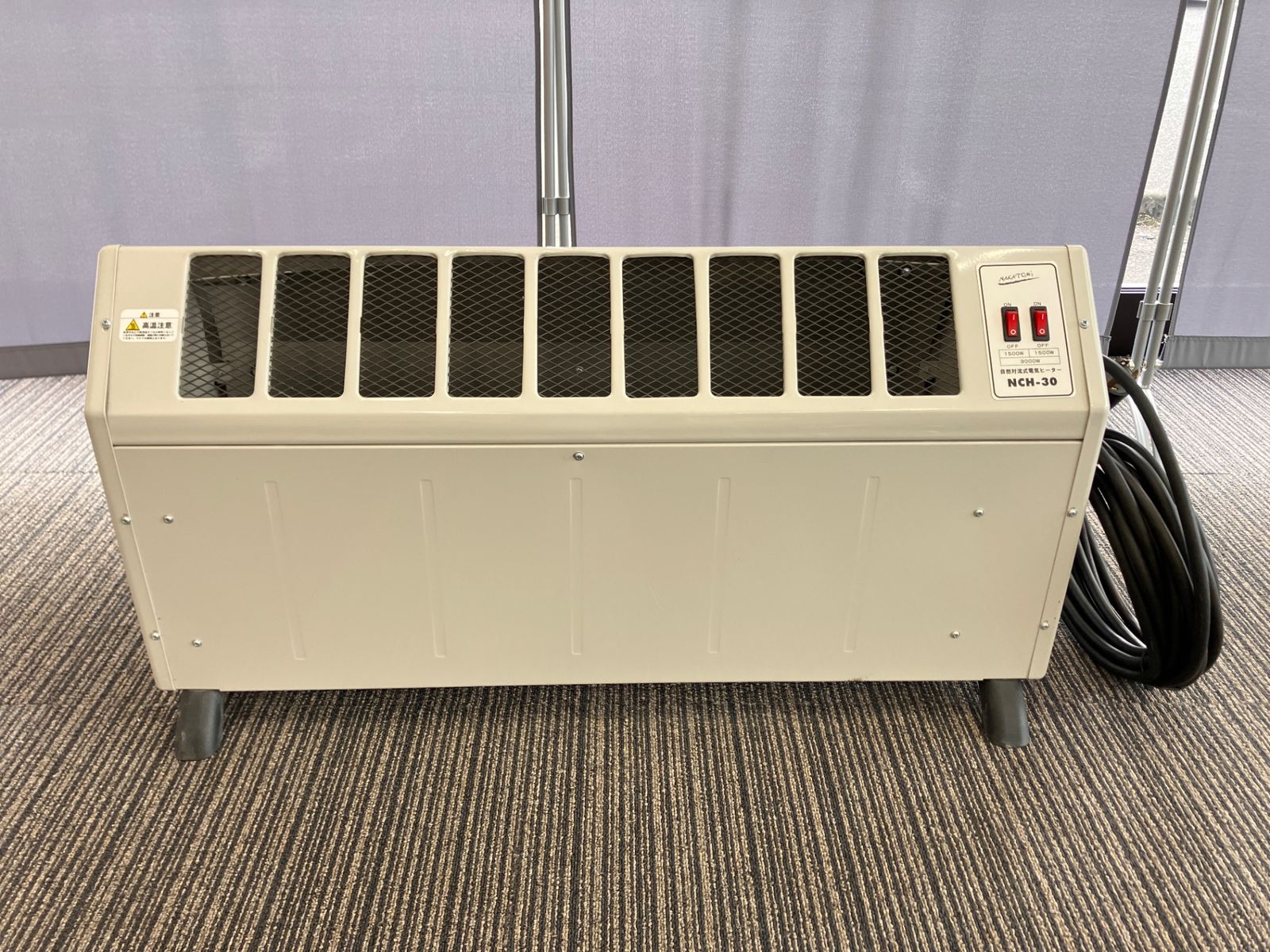 送料無料！【中古美品】◇ お部屋の空気を汚さないクリーンな暖房機 自然対流式電気ヒーター NCH-30  医療や小さなお子様の部屋に！◇アクトツール富山店◇ヨガ - メルカリ