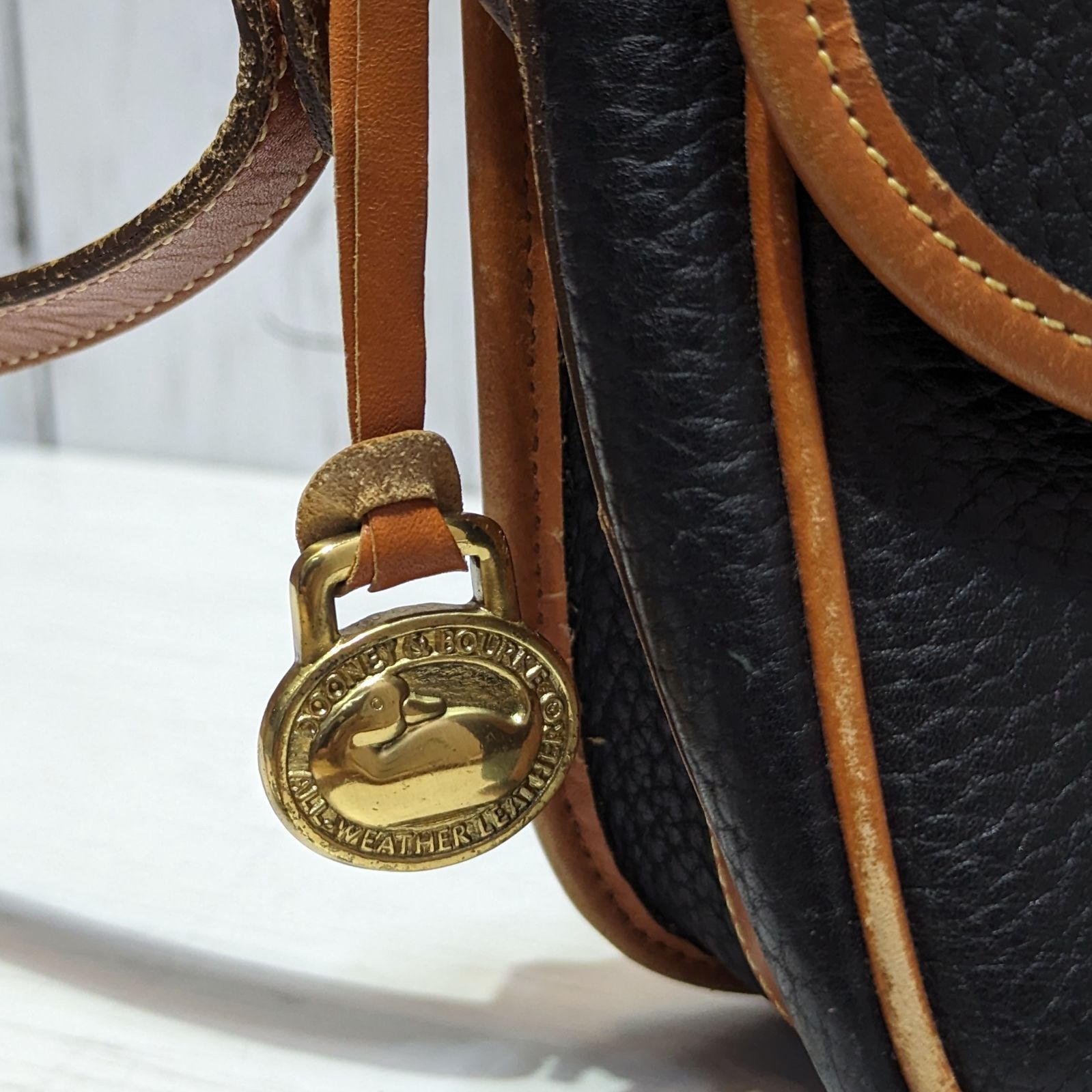良品】DOONEY&BOURKE ドゥーニー＆バーク オールレザー ショルダー