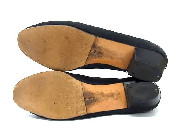 Salvatore Ferragamo フェラガモ ヴァラリボン スエード