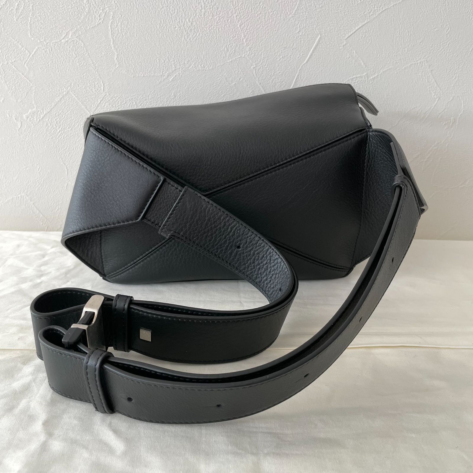 【新品】LOEWE（ロエベ）Small Puzzle bumbag