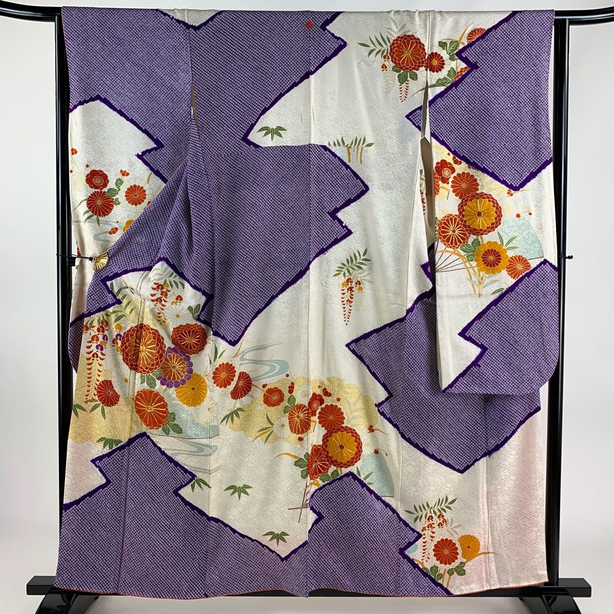 振袖 身丈157.5cm 裄丈64cm M 袷 菊 雲紋 金糸 金彩 紫 正絹 秀