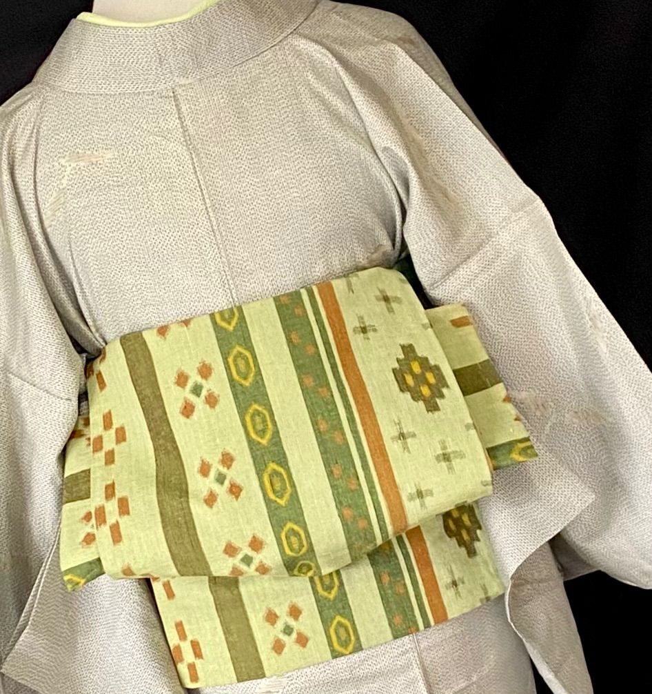 薄緑の紬の洒落袋帯〉SALE 全通 軽い 手織り 普段着の帯 締めやすい