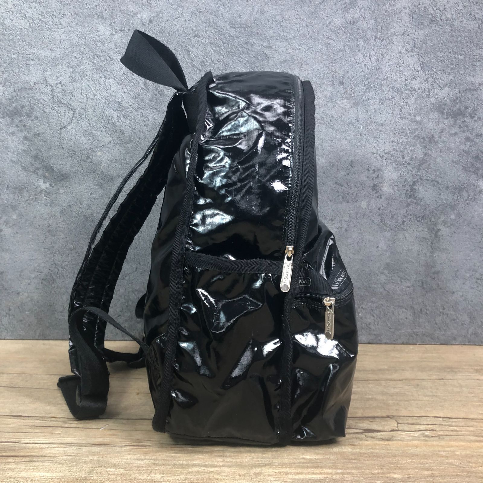 最終価格 LeSportsac レスポートサック エナメルリュック ブラック 黒