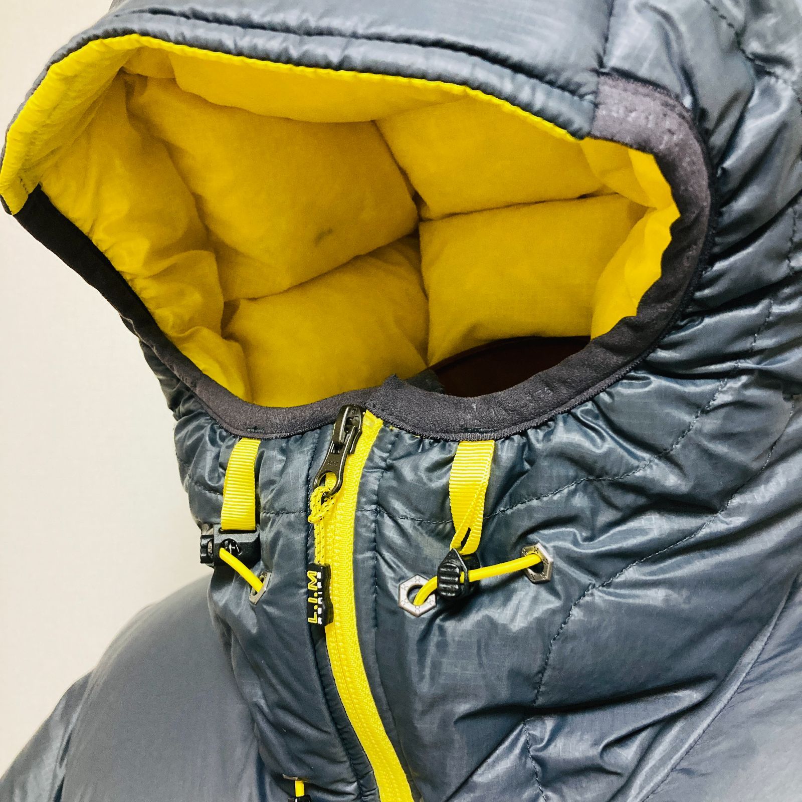 ホグロフス　HAGLOFS L.I.M　ダウンフーディー　グレー/イエロー ホグロフス HAGLOFS L.I.M 高品質ダウンフーディー グレー/イエロー