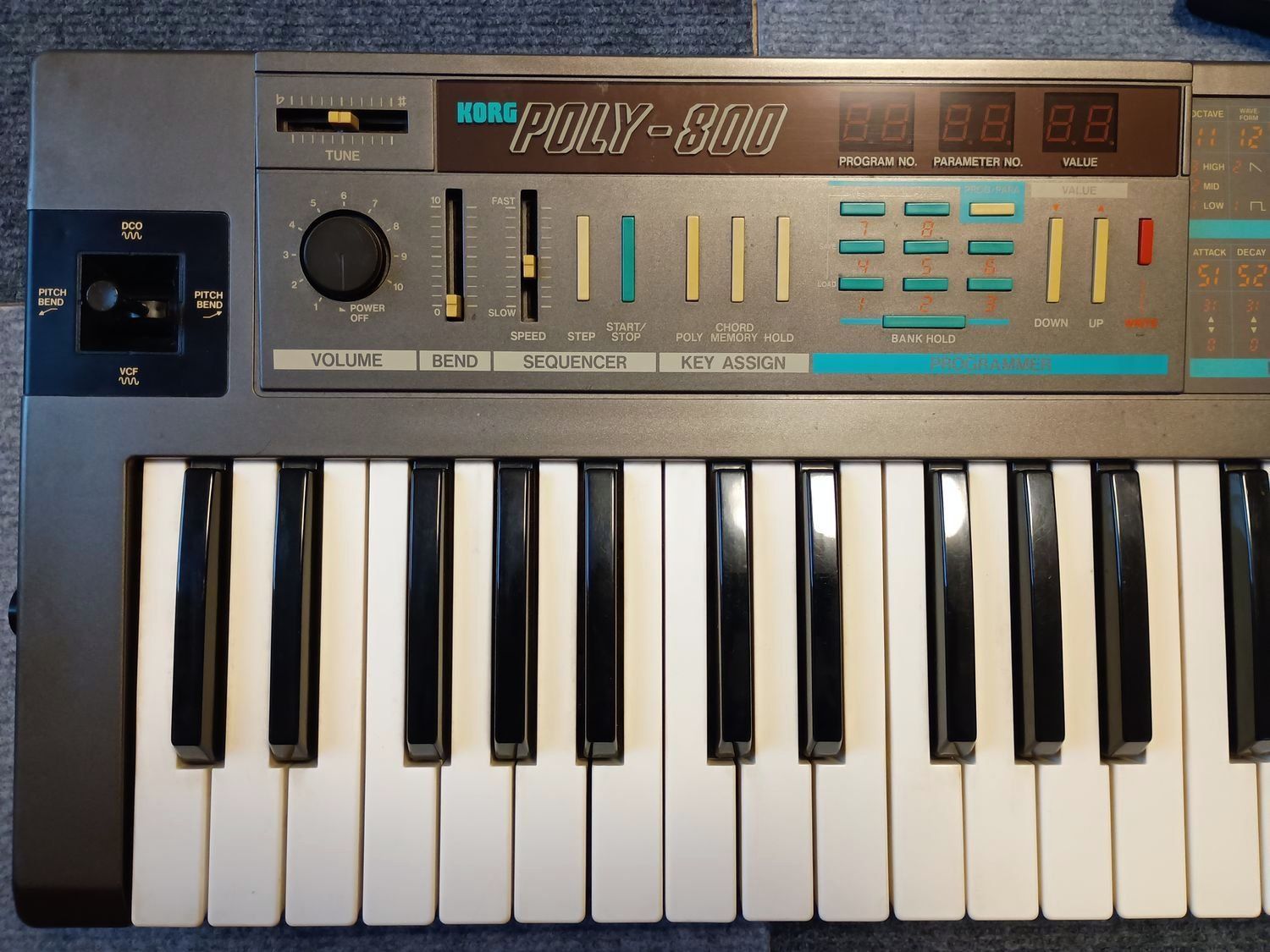 KORG POLY-800 アナログシンセサイザー バックアップ改造済 KORG POLY-800 アナログシンセサイザー バックアップ改造済