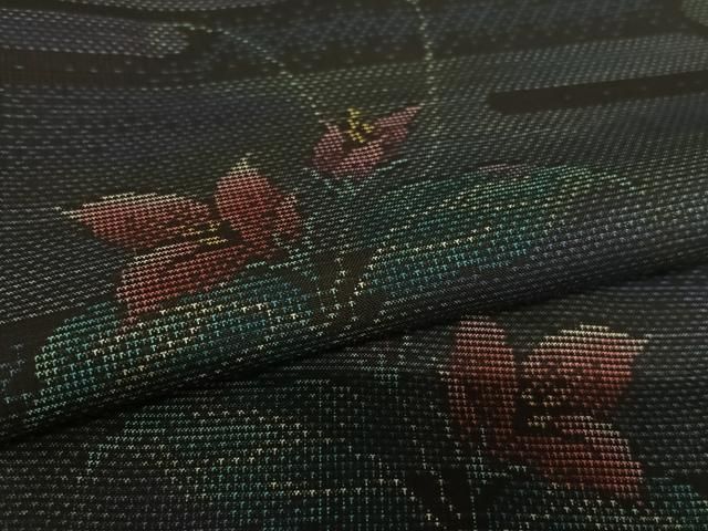 平和屋着物●本場大島紬　9マルキ　花唐草文　黒地　正絹　逸品　未使用　AAAV7024zg 平和屋着物○本場大島紬 9マルキ 花唐草文 黒地 正絹 逸品 未使用