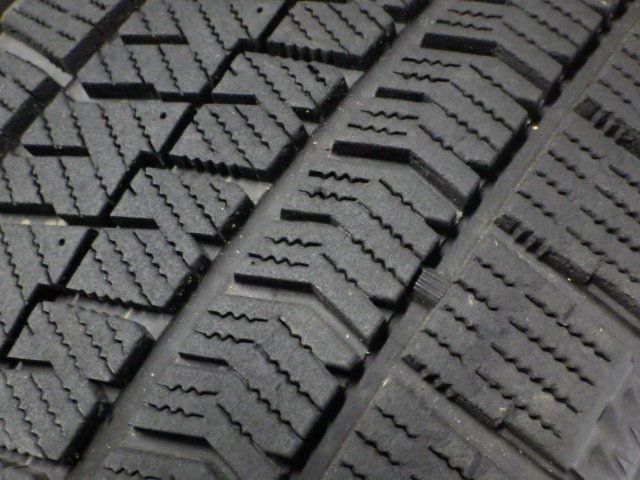 ふんわりした SP681 F◆ ● 製造 約7部山●BS BLIZZAK VRX2●205 60R16●4本