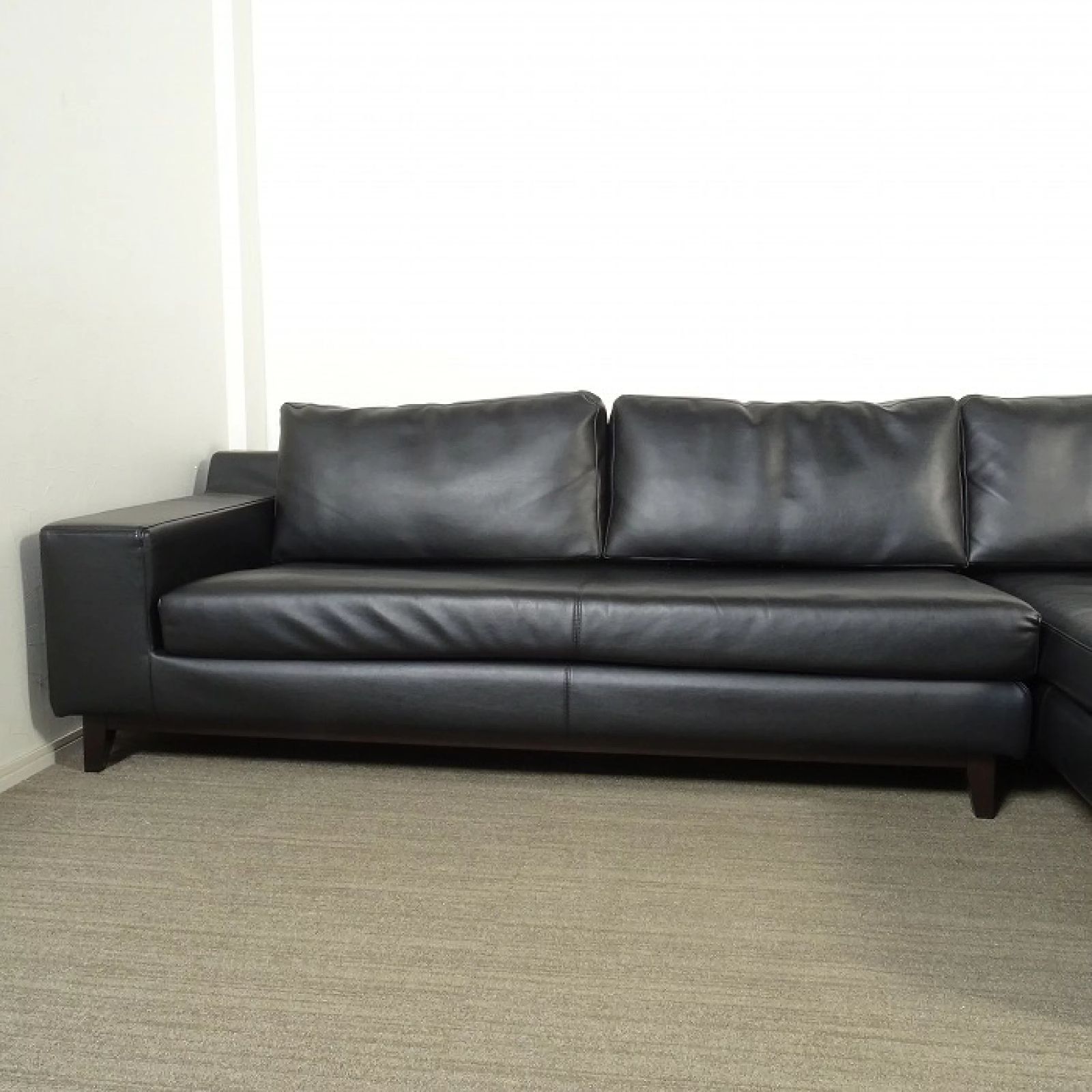 ◾︎SELUNOY◾︎ 展示 HUKLA フクラ MODENA モデナ カウチソファ 合成皮革 65万 v642