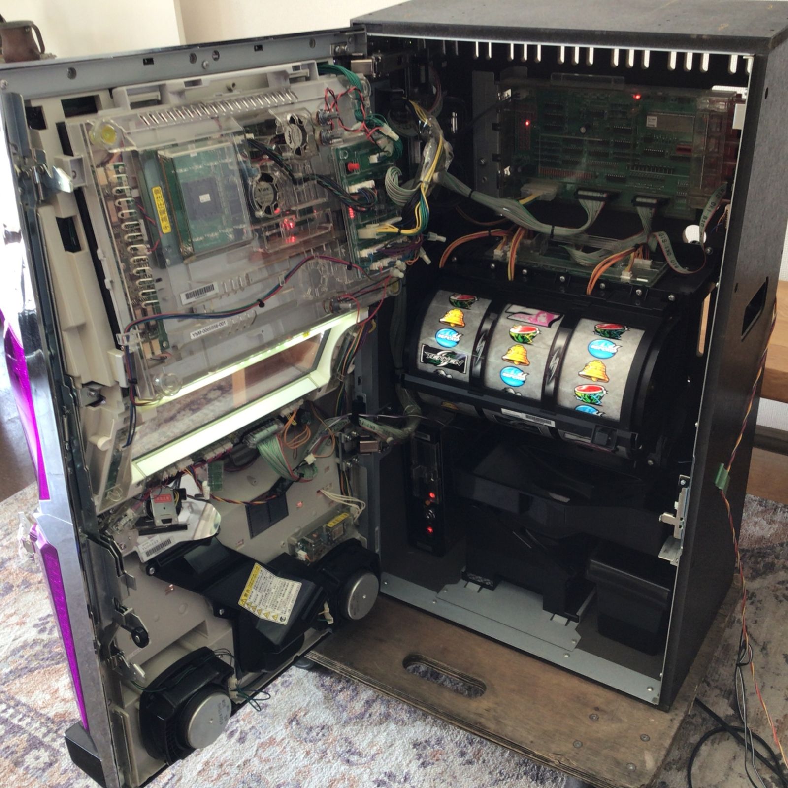 スロット実機 コイン不要機付き