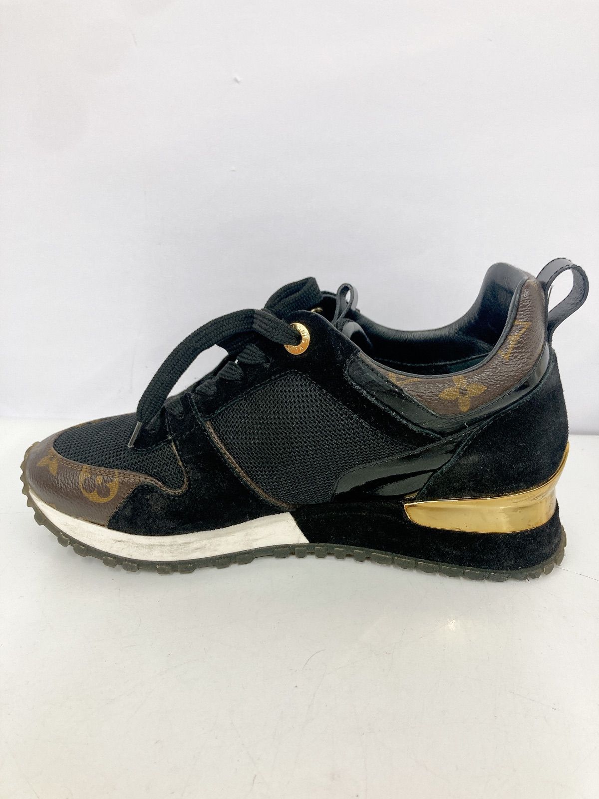 VUITTON