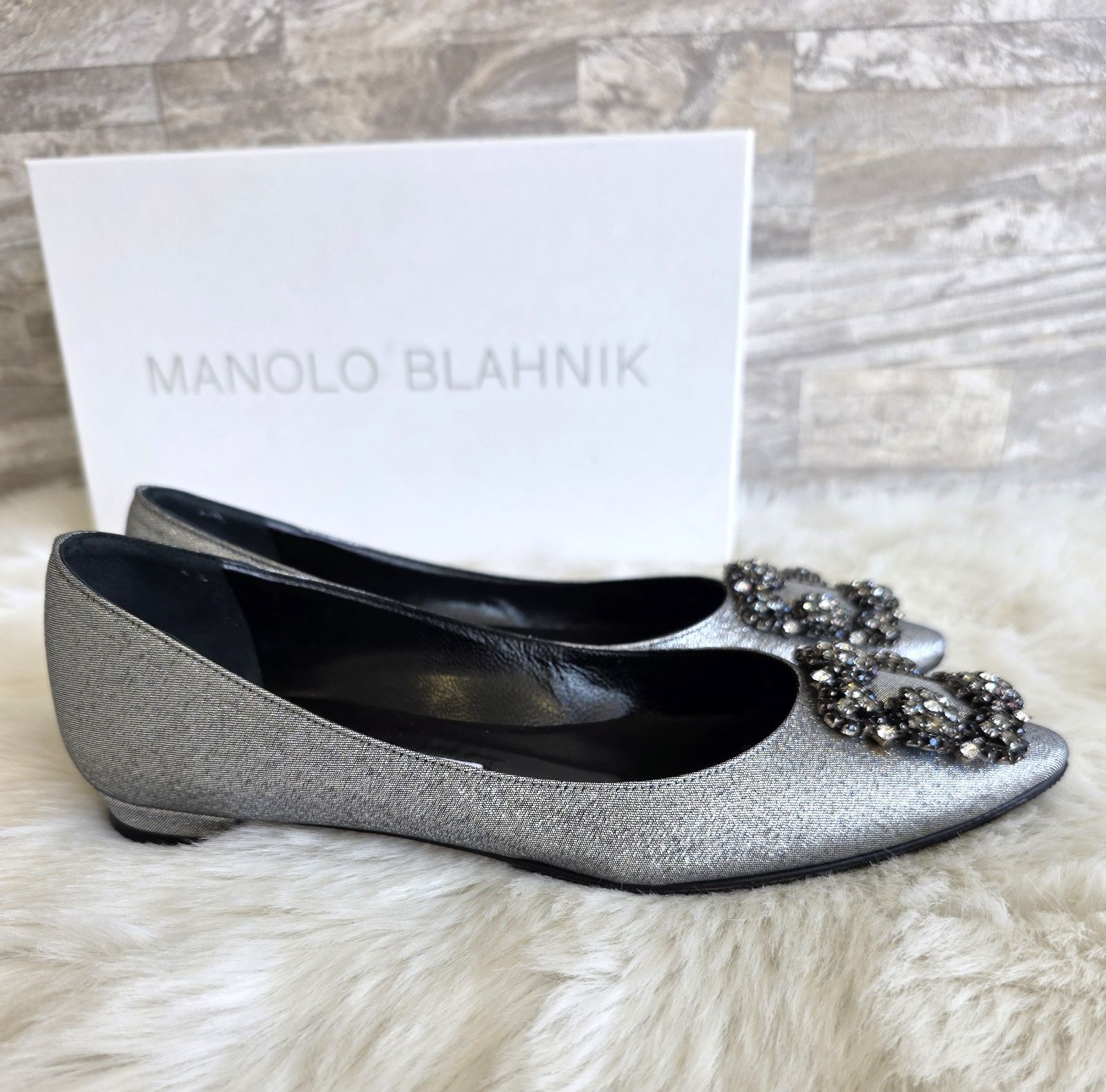 3年後も使えて歩きやすいから絶対買い!秋冬は一点豪華フラット