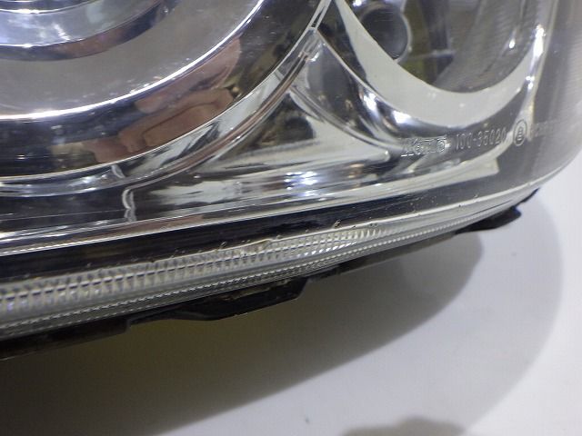 ヘッドライト左右