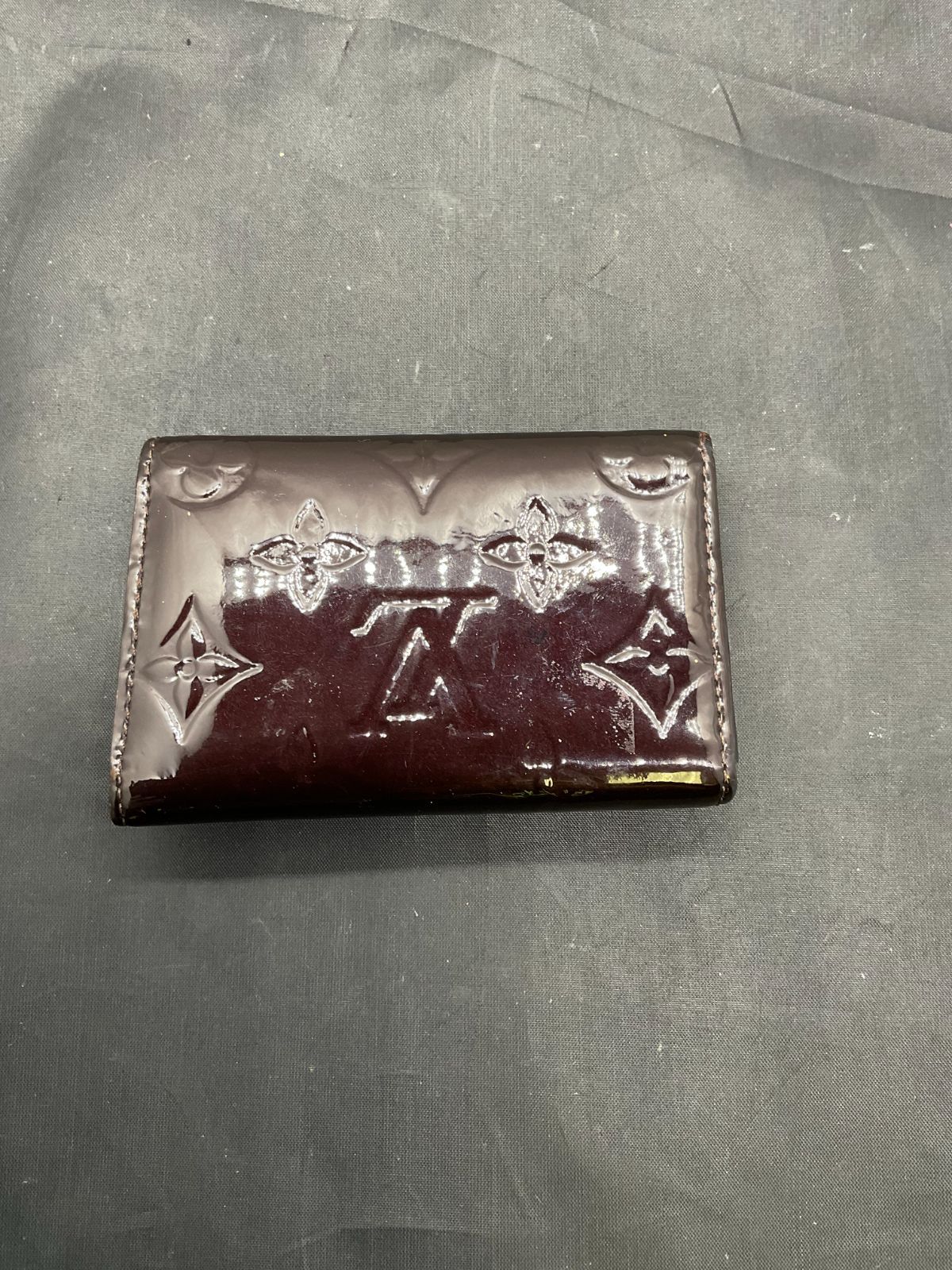 ルイヴィトン モノグラムヴェルニ ミュルティクレ B25082939