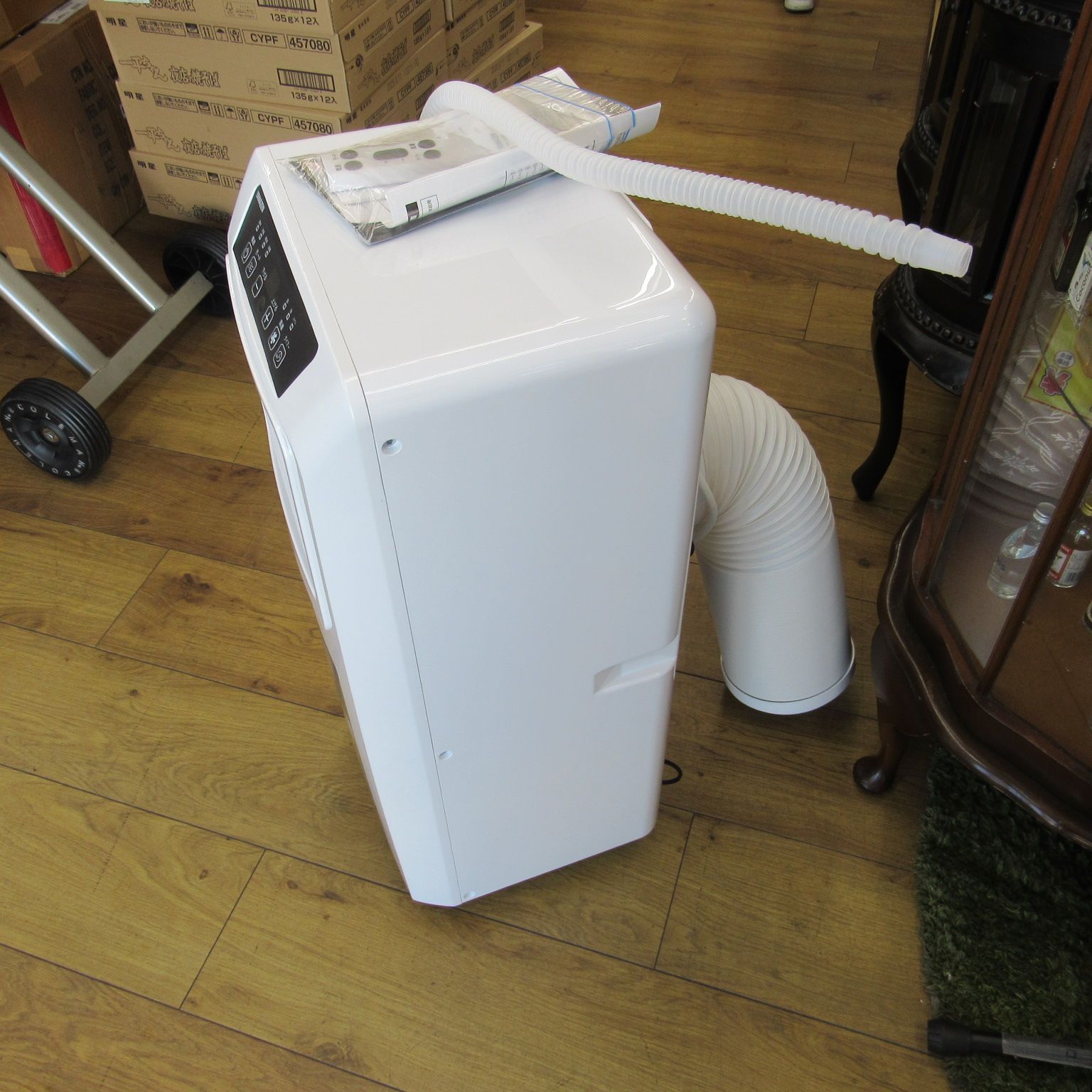 YAMAZEN移動式クーラー YEC-K222 2023年製(中古品) Yahoo!オークション -「yec-k222」の落札相場・落札価格