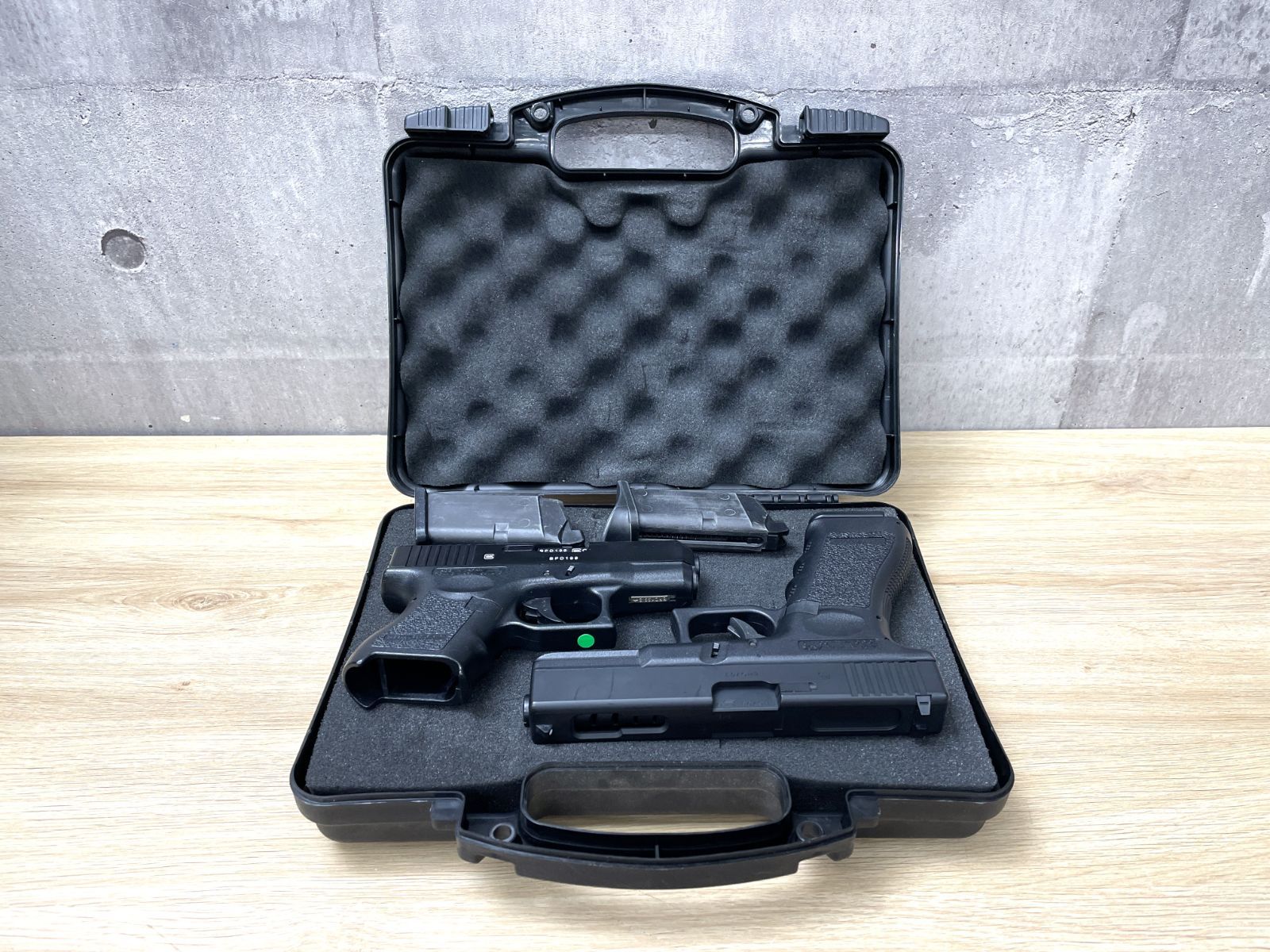 F-04020 東京マルイ ガスガン 電動ハンドガン GLOCK18C GLOCK26 2丁セット ガンケース付属 グロック